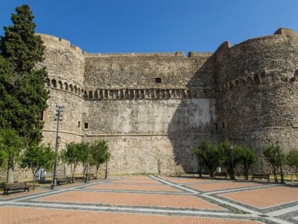 Il castello Aragonese a Reggio Calabria