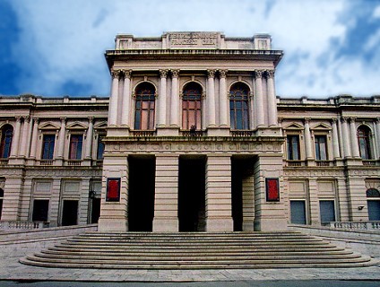 Il Teatro Francesco Cilea, il più grande della Calabria